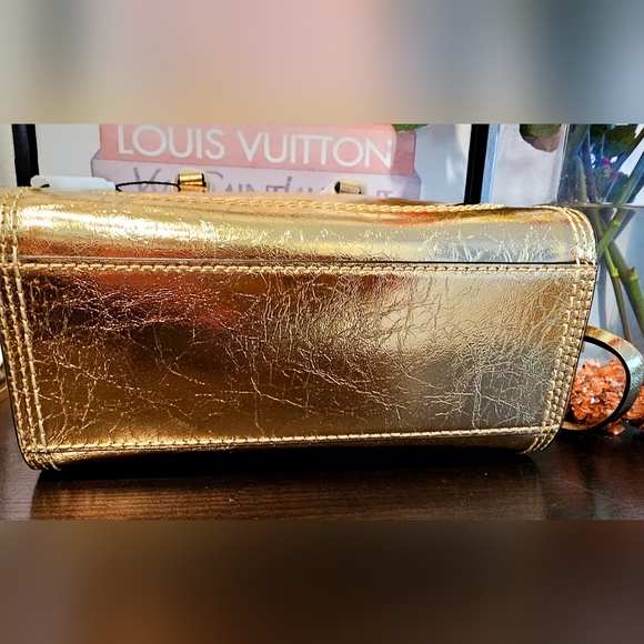 Marc Jacobs Crinkle Cruiser Gold  Metallic Satchel . - Picture 7 of 10